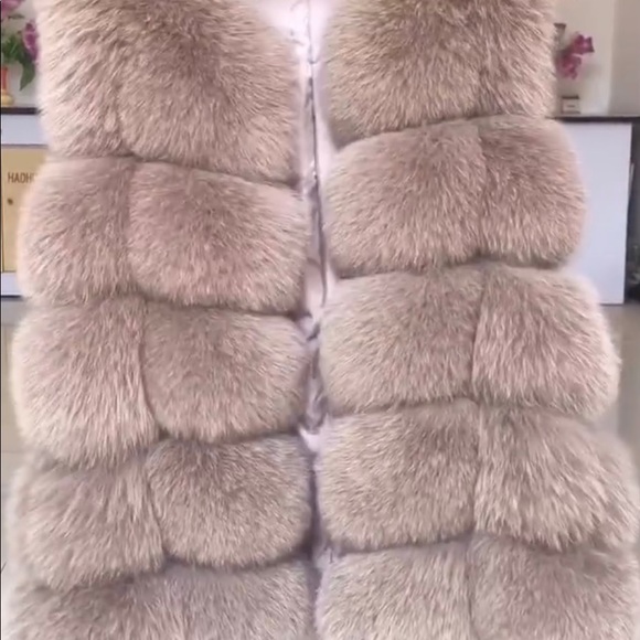 NEW! Real FOX fur vest - Picture 3 of 7